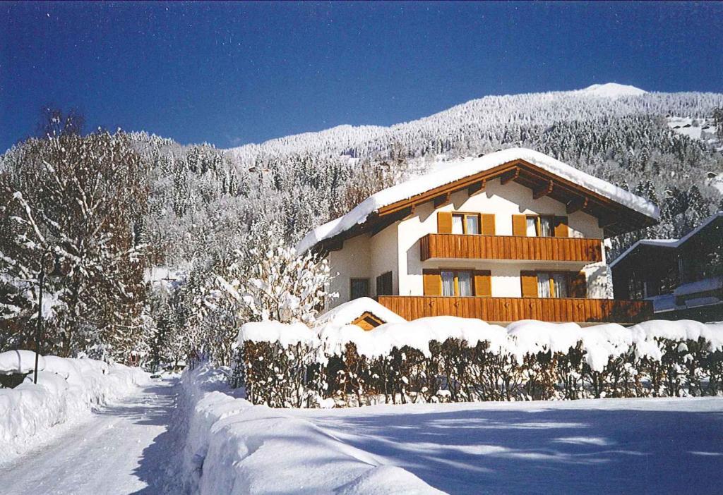 Апартаменти Haus Tschofen Шрунс Екстер'єр фото